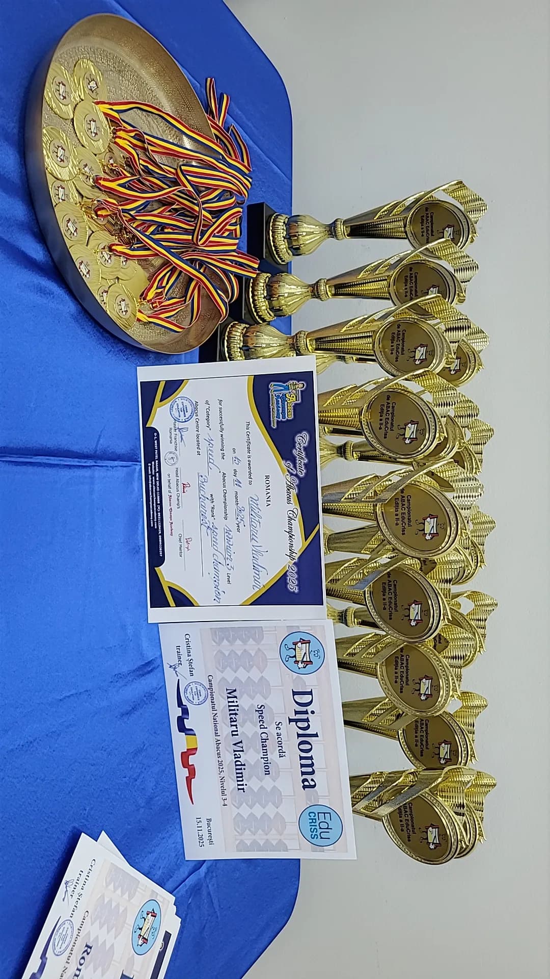 Campion EduCriss cu diploma de performanță